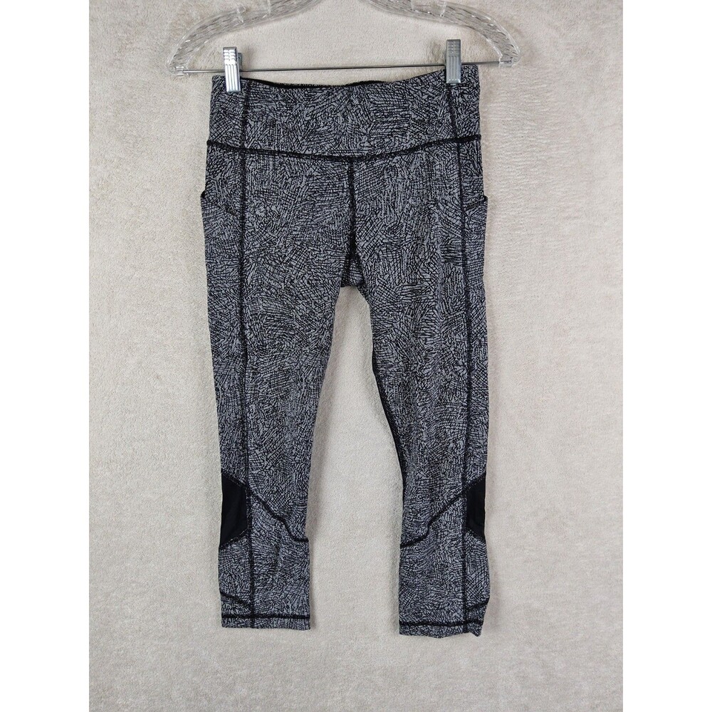 Lululemon Women’s Pocket Cropped Athletic Leggings Size 4